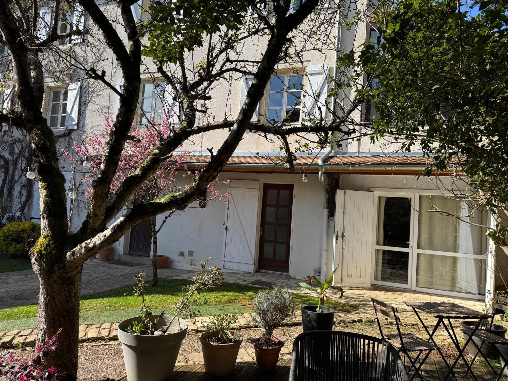 La Villa Bis Vesoul Exterior photo